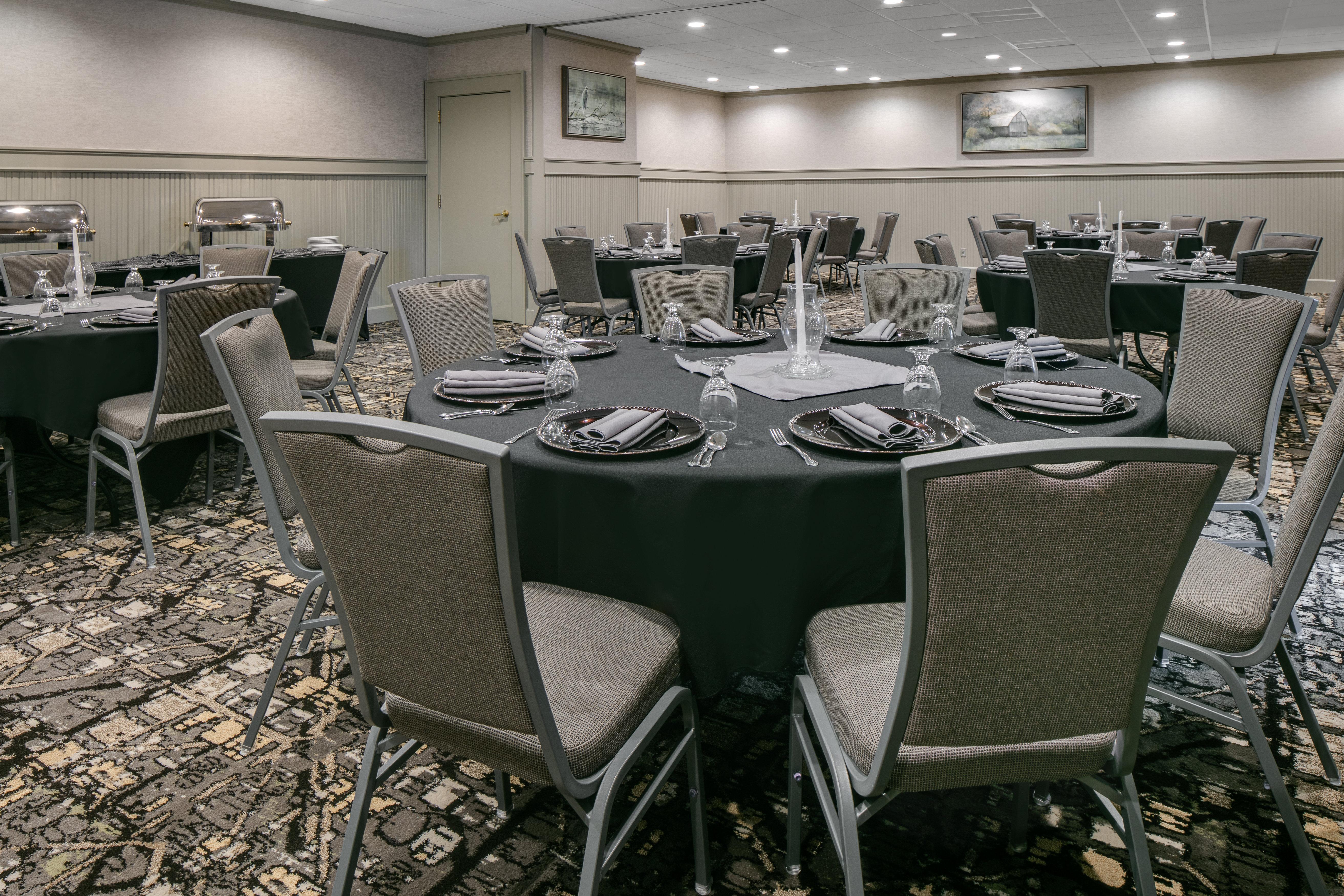 Holiday Inn Hotel & Suites Des Moines-Northwest By Ihg Urbandale Ngoại thất bức ảnh
